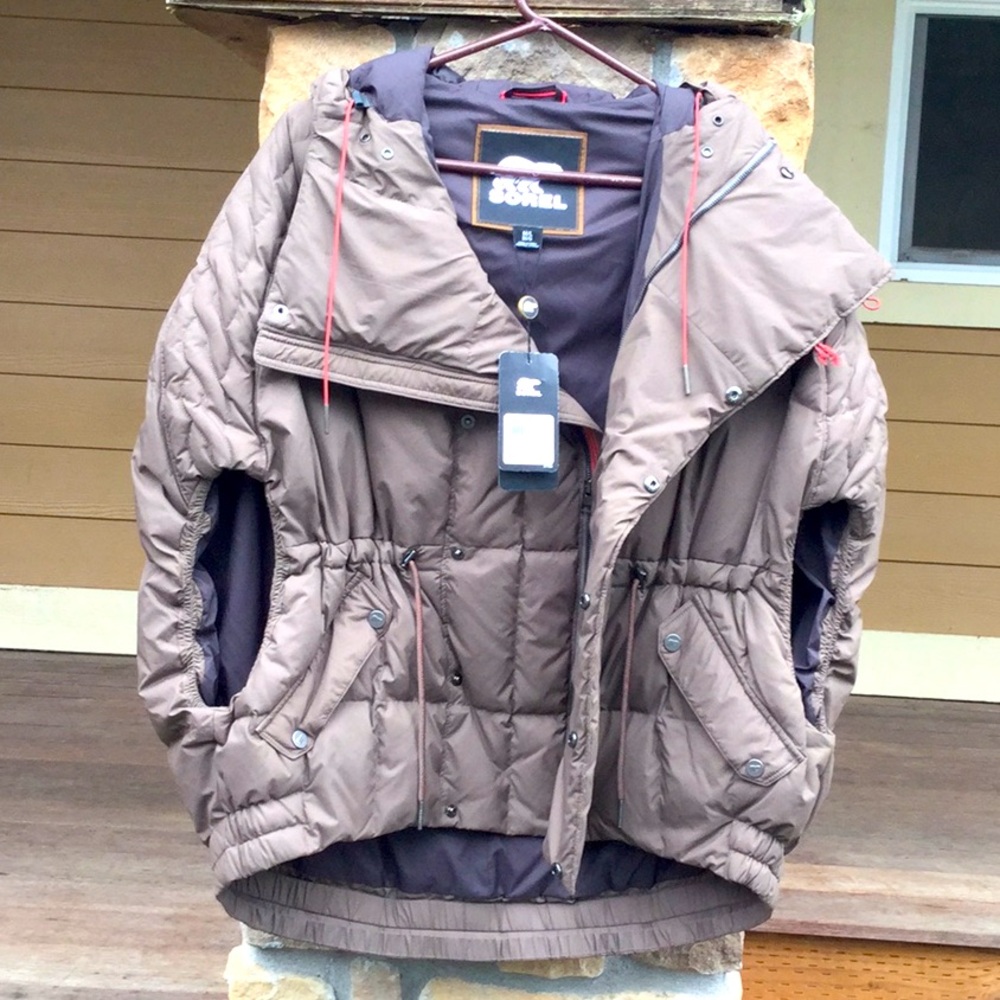 Sorel down vest ski resort cabin lodge cowgirl travel rodeo Christmas festival - Picture 3 of 11